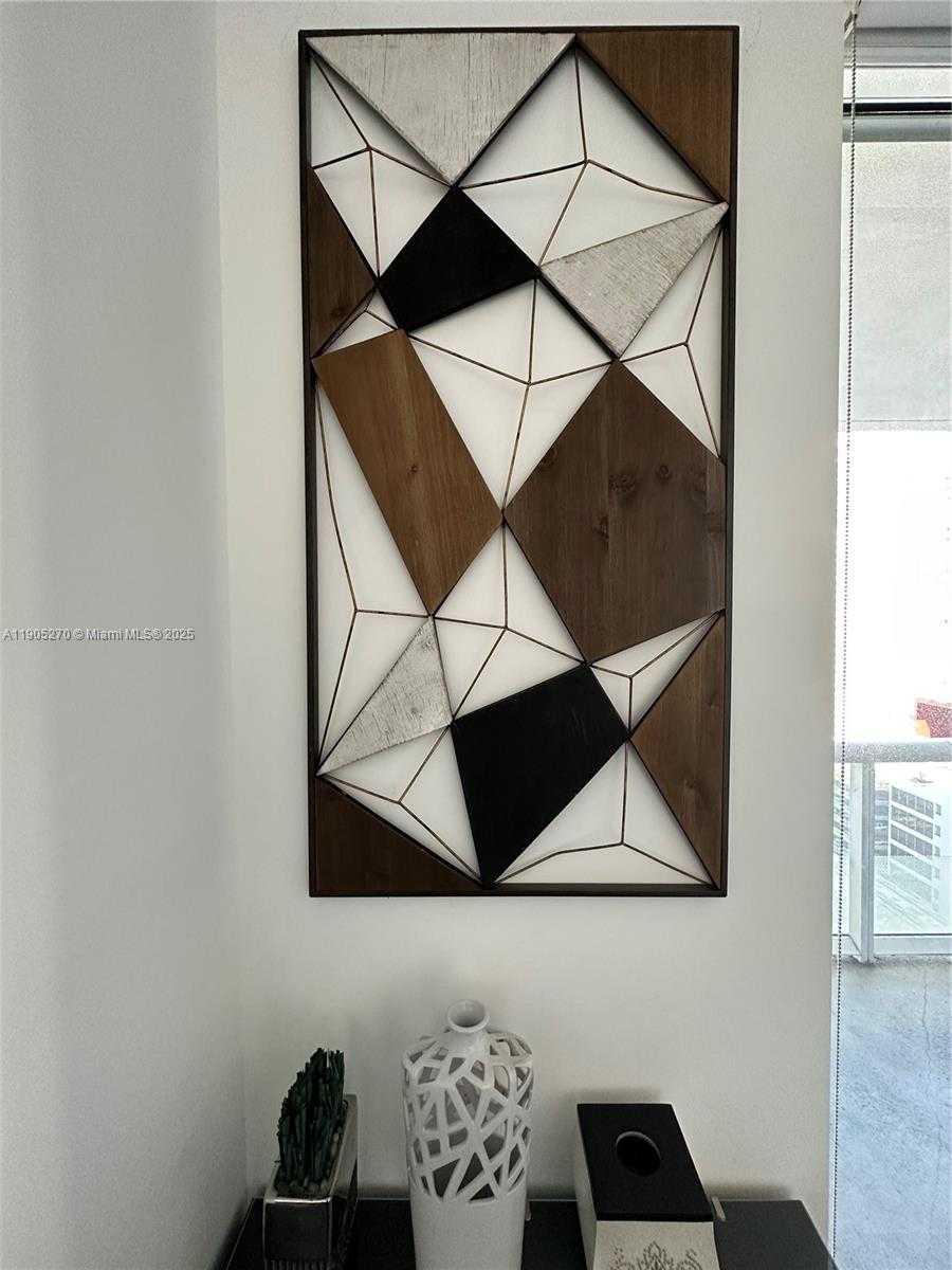 Small Image of 50 BISCAYNE BLVD #1809, Miami Number 7