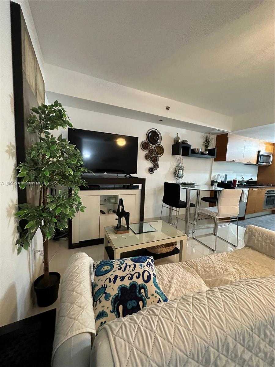Small Image of 50 BISCAYNE BLVD #1809, Miami Number 8