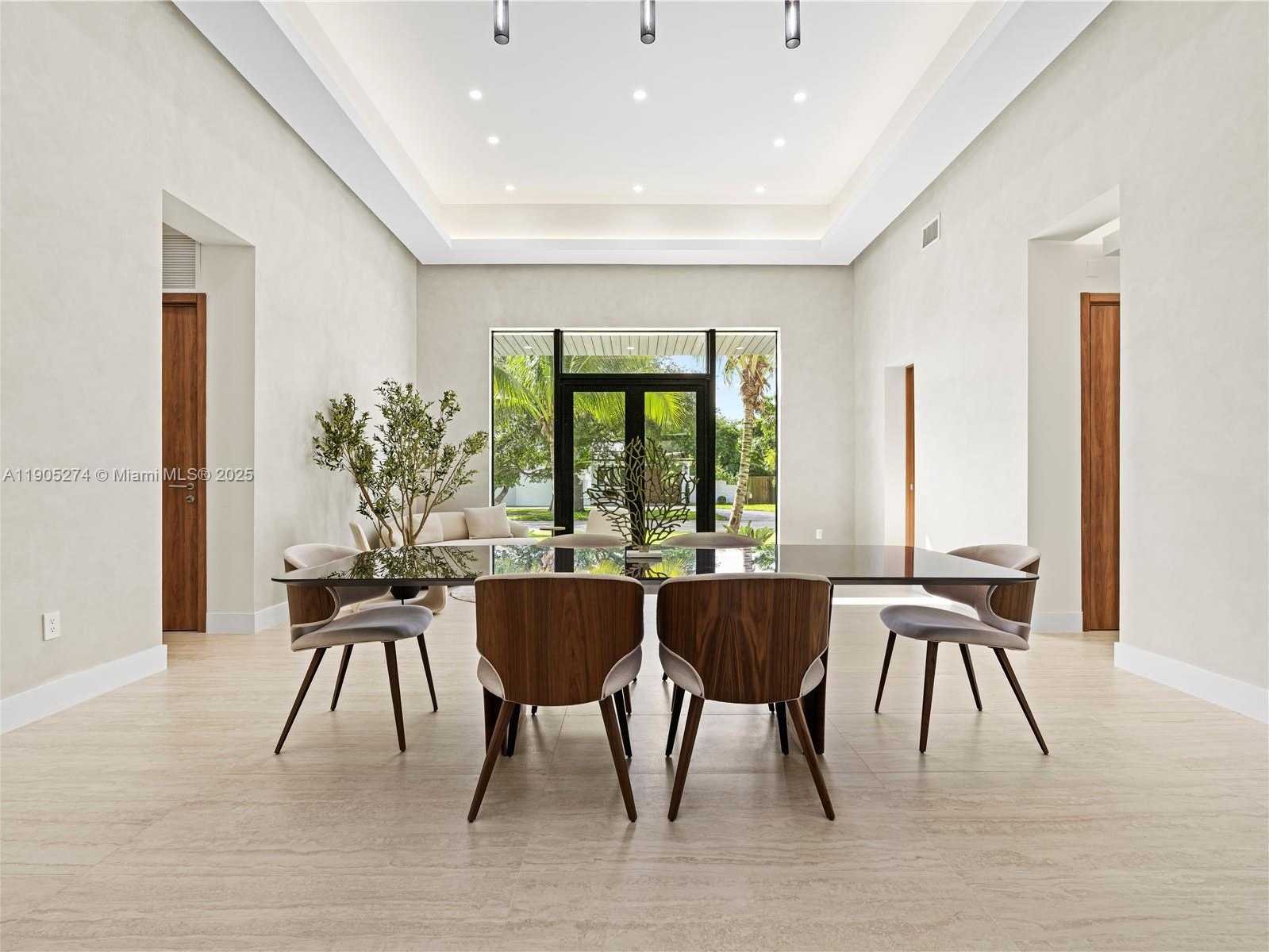 Small Image of 543 NORTH EAST 109TH ST, Miami Number 11