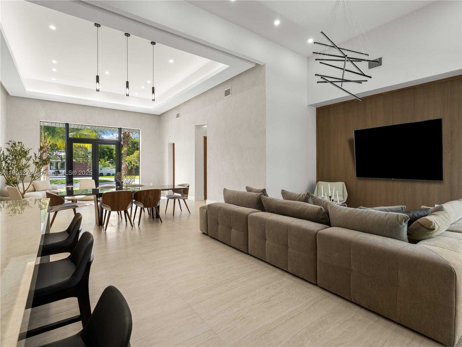 Small Image of 543 NORTH EAST 109TH ST, Miami Number 20