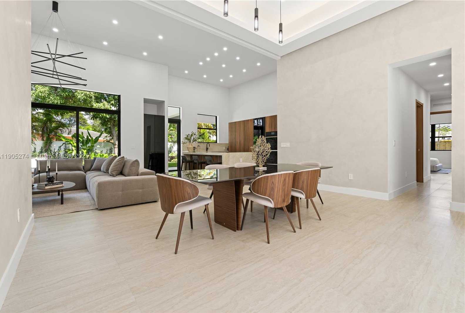 Small Image of 543 NORTH EAST 109TH ST, Miami Number 21