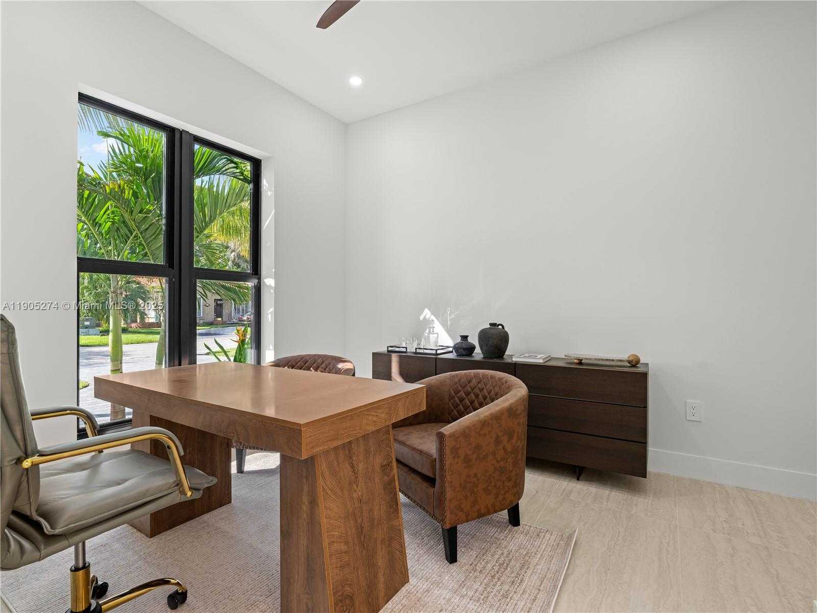 Small Image of 543 NORTH EAST 109TH ST, Miami Number 26