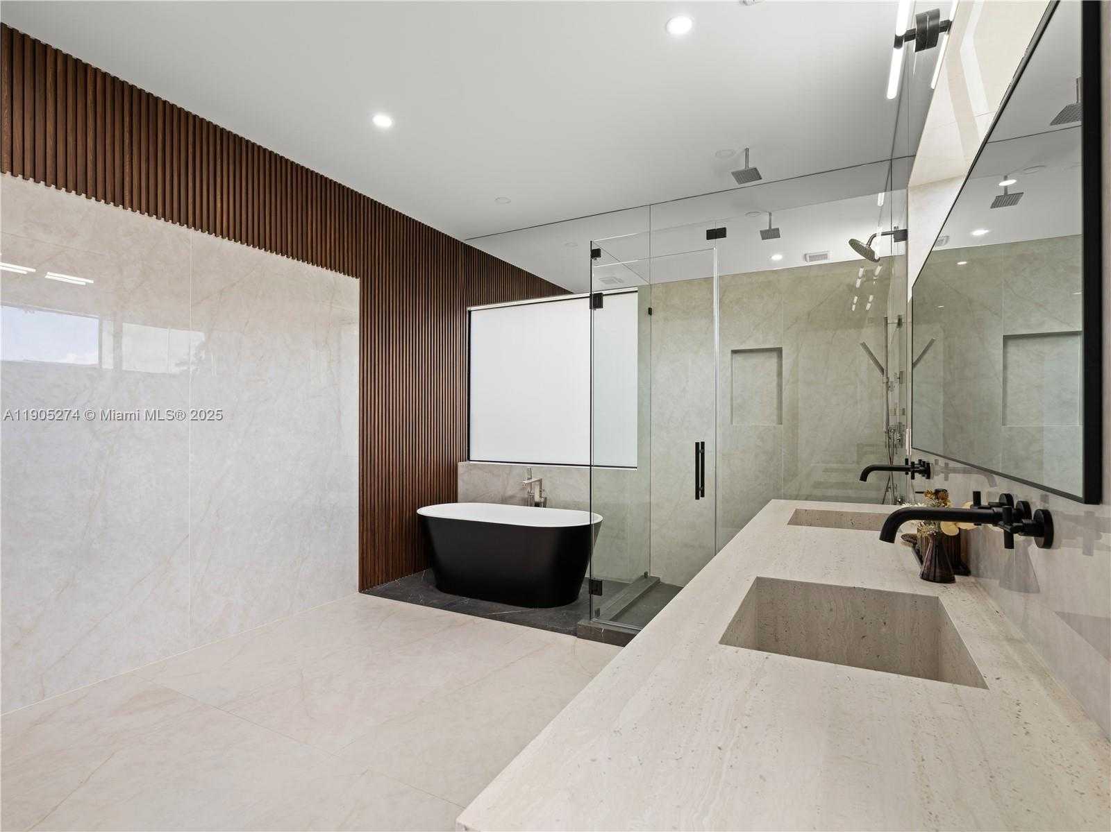 Small Image of 543 NORTH EAST 109TH ST, Miami Number 37