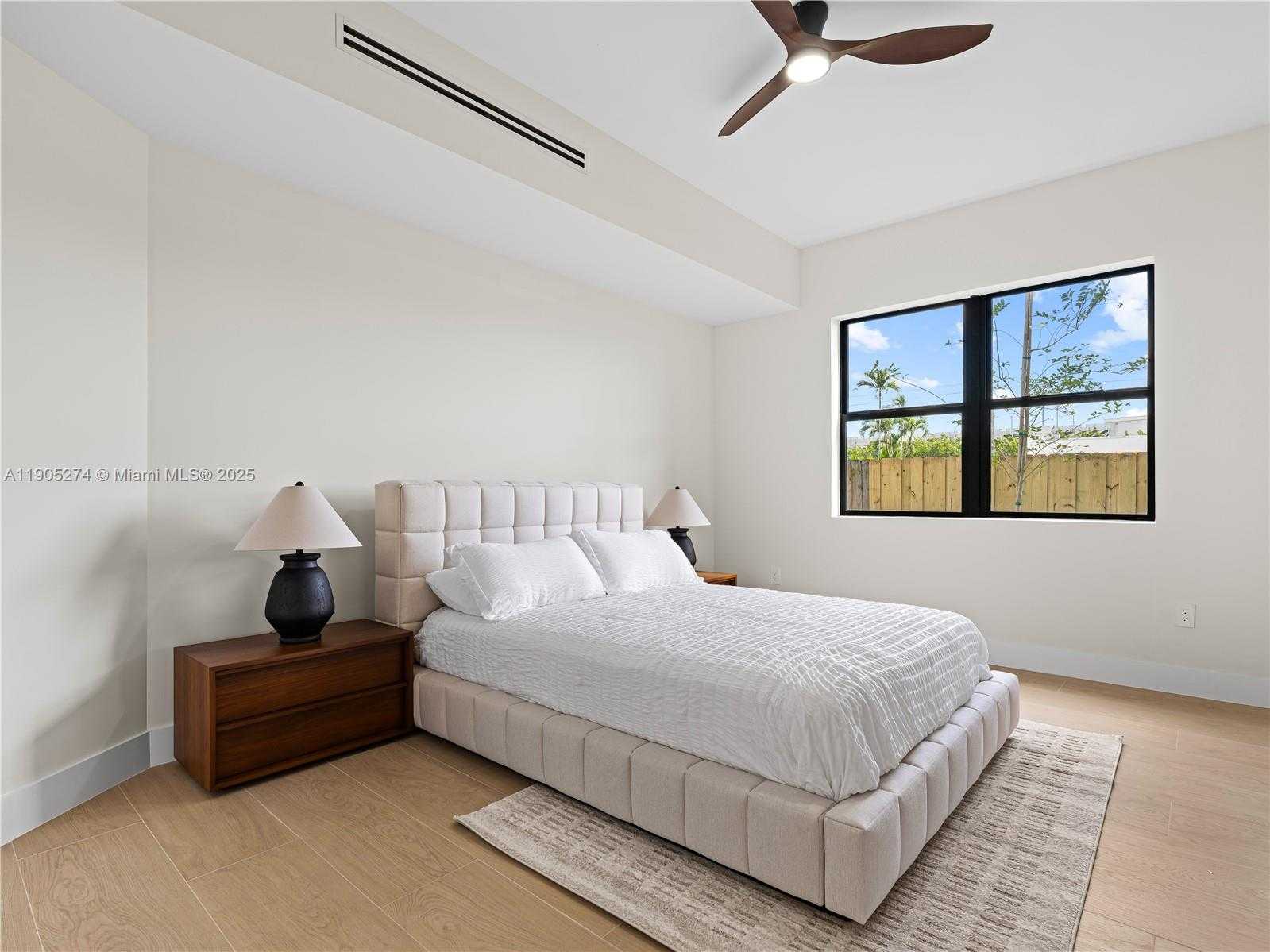 Small Image of 543 NORTH EAST 109TH ST, Miami Number 45