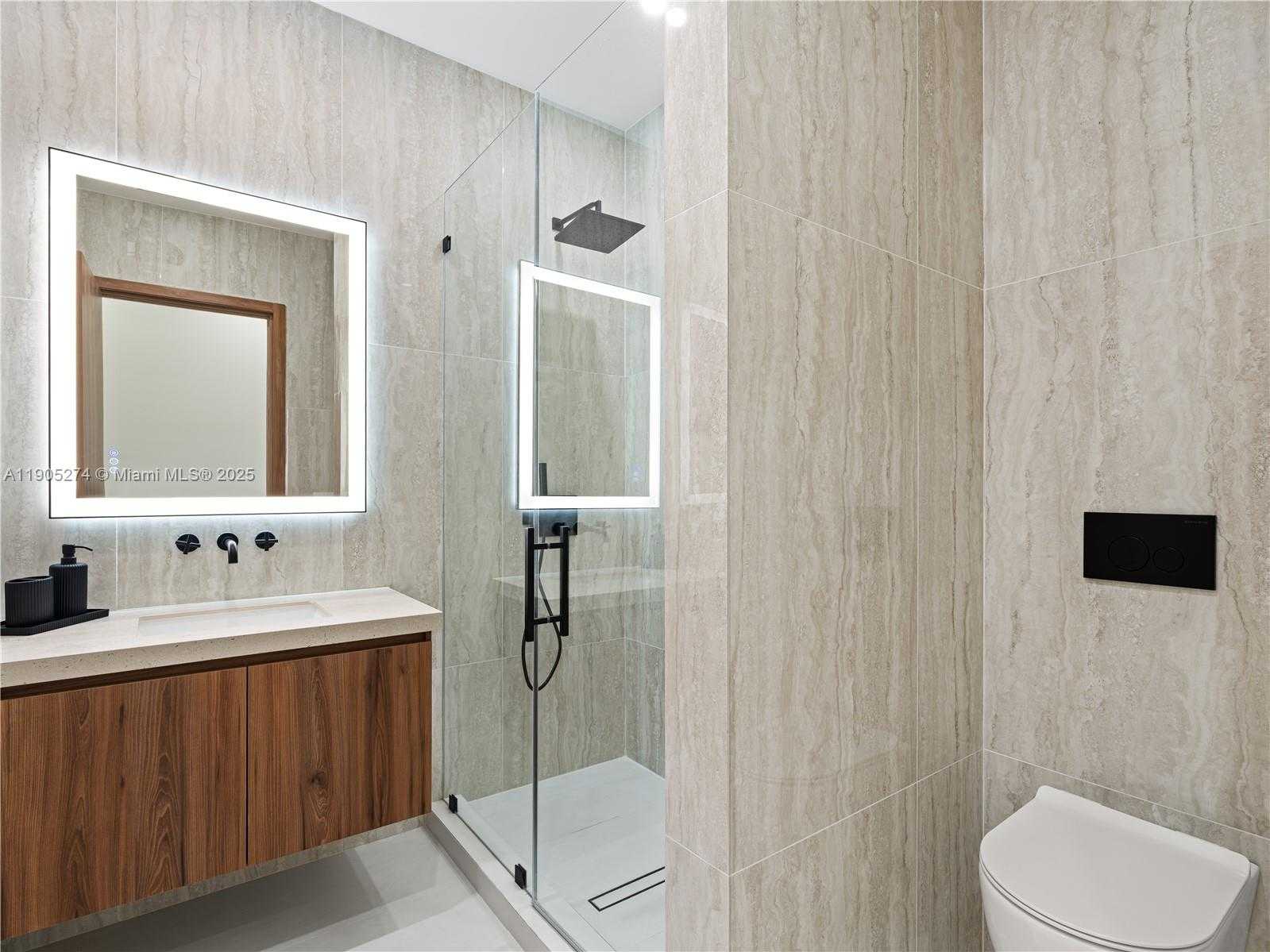 Small Image of 543 NORTH EAST 109TH ST, Miami Number 47