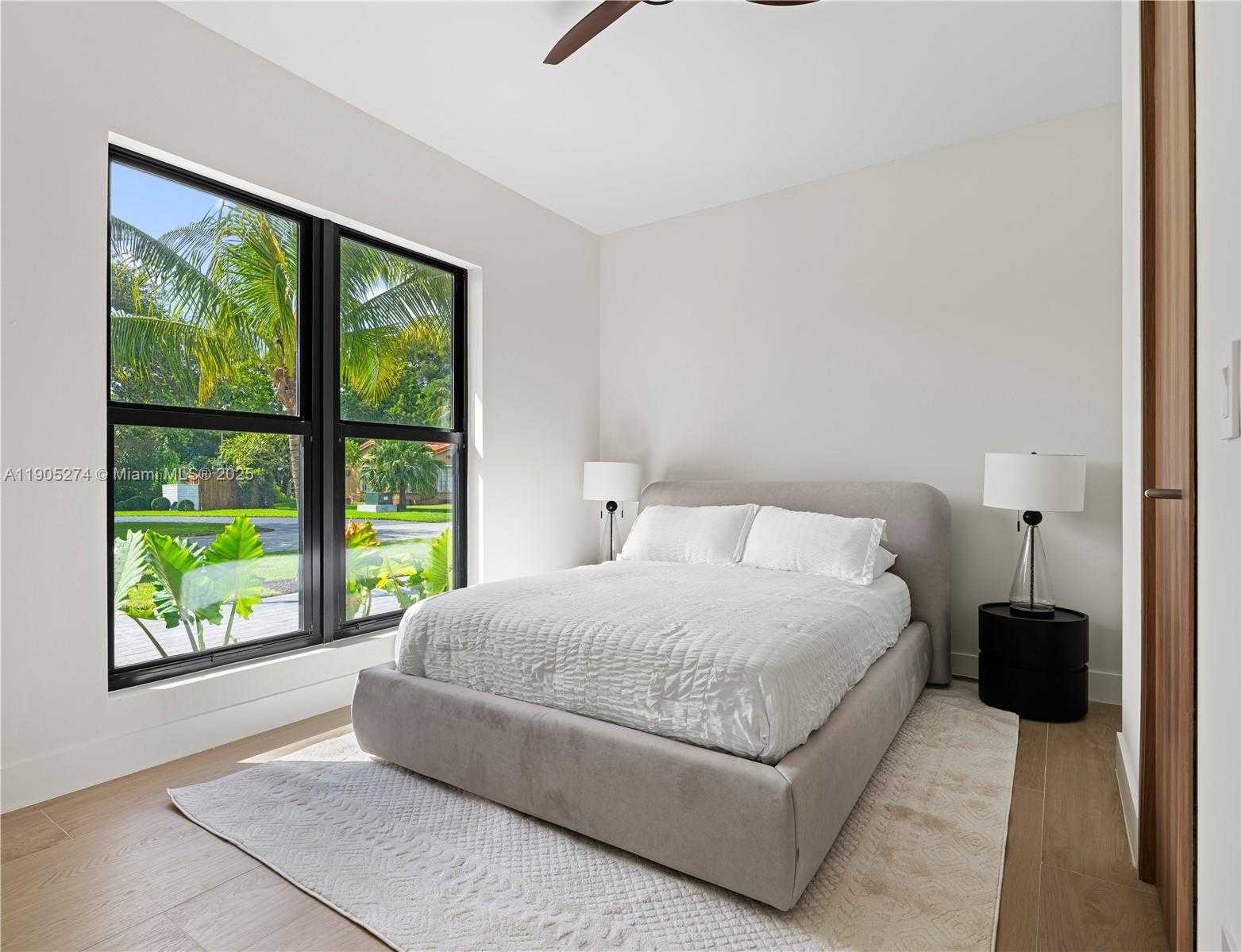 Small Image of 543 NORTH EAST 109TH ST, Miami Number 50