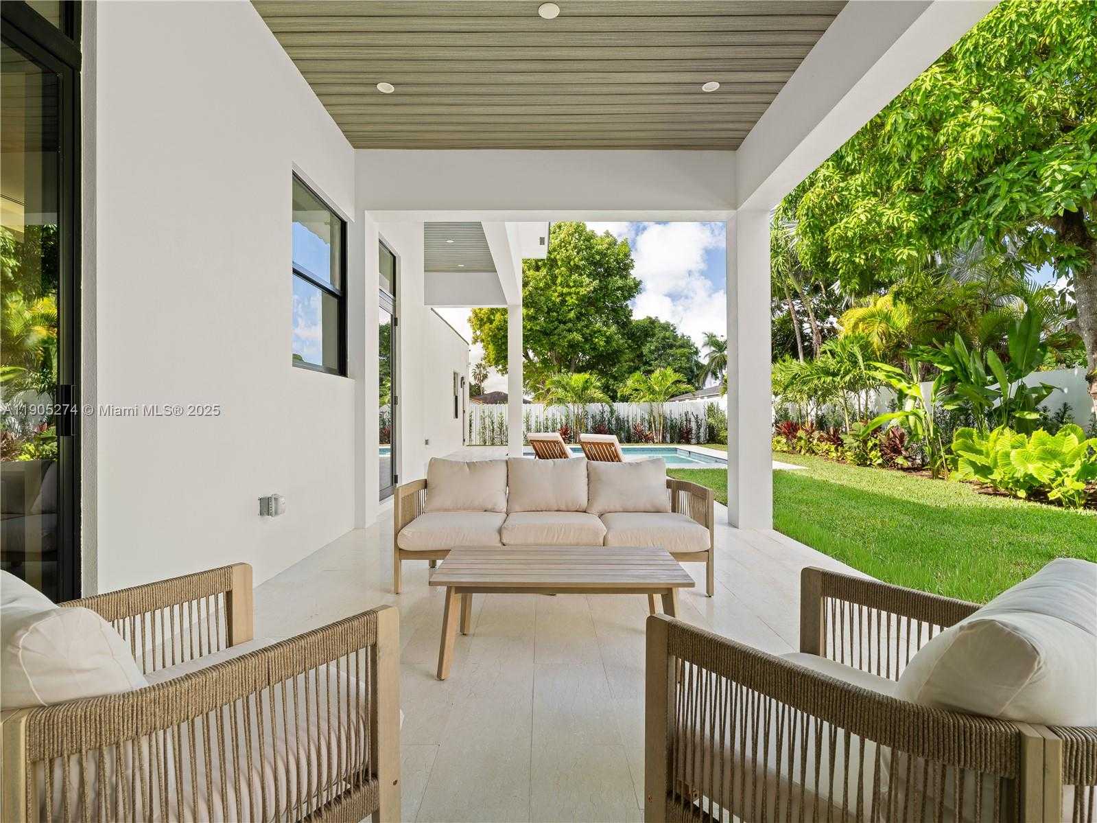 Small Image of 543 NORTH EAST 109TH ST, Miami Number 58