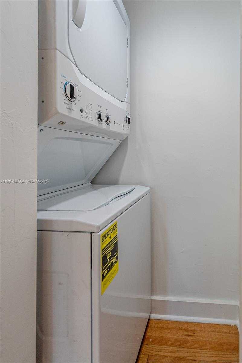 Small Image of 2425 FLAMINGO PL #7, Miami Beach Number 13