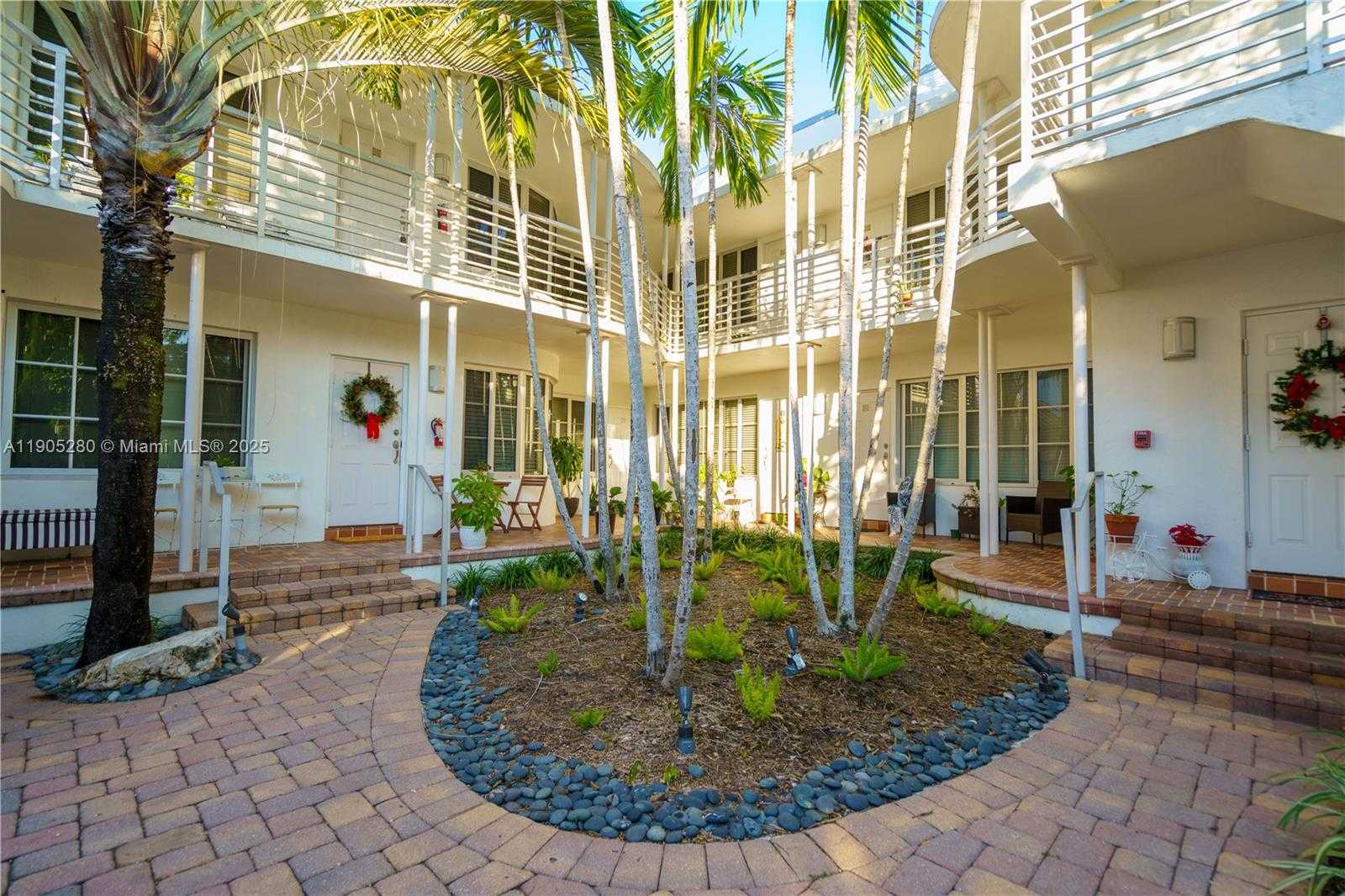 Small Image of 2425 FLAMINGO PL #7, Miami Beach Number 14