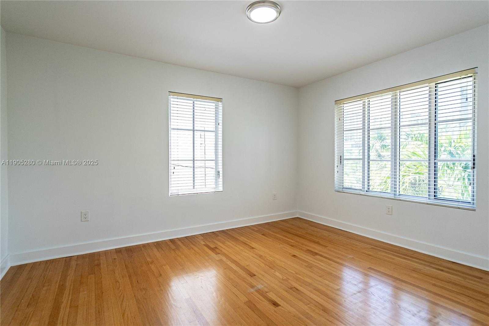 Small Image of 2425 FLAMINGO PL #7, Miami Beach Number 8