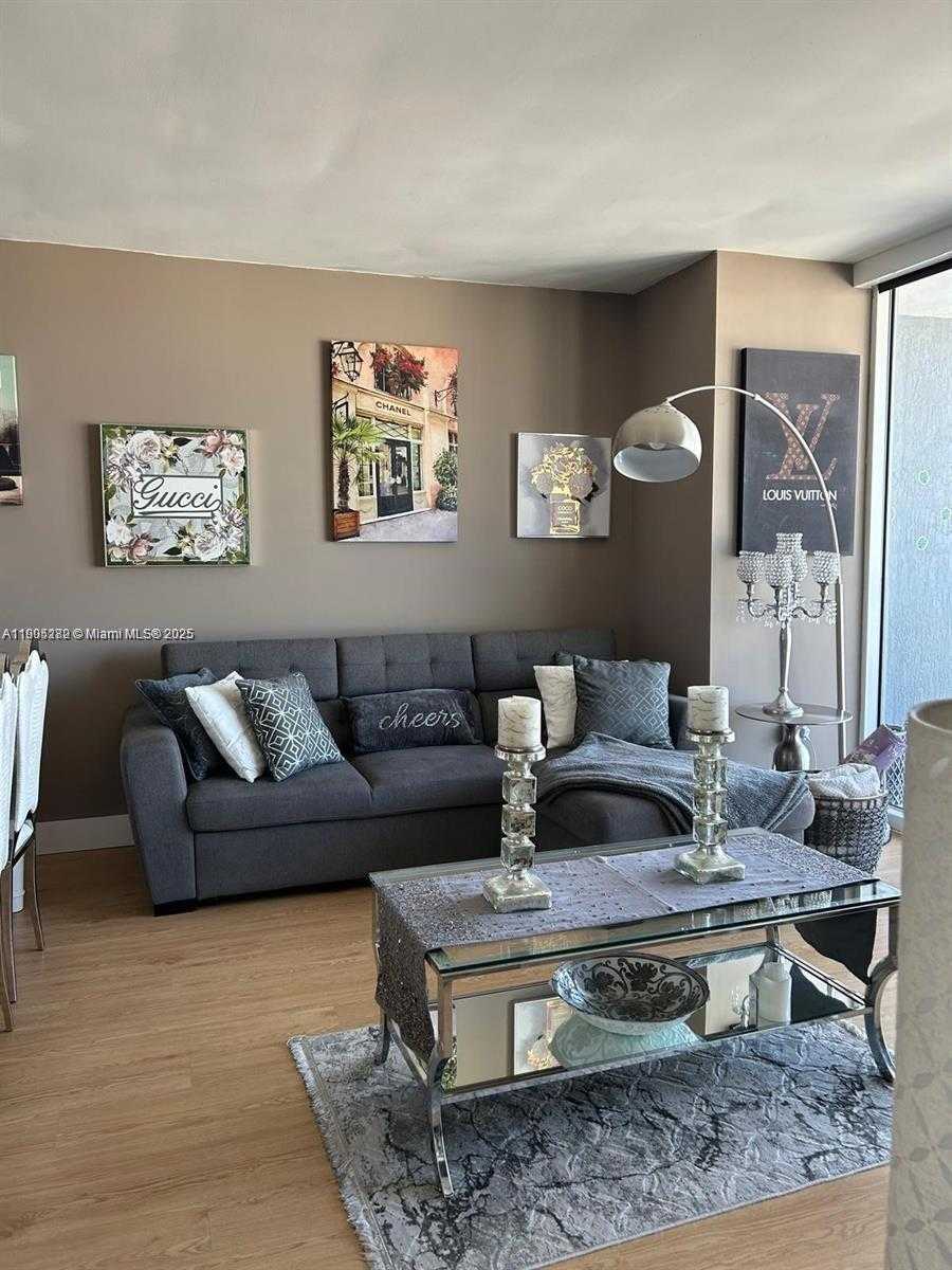 Small Image of 50 BISCAYNE BLVD #4607, Miami Number 12