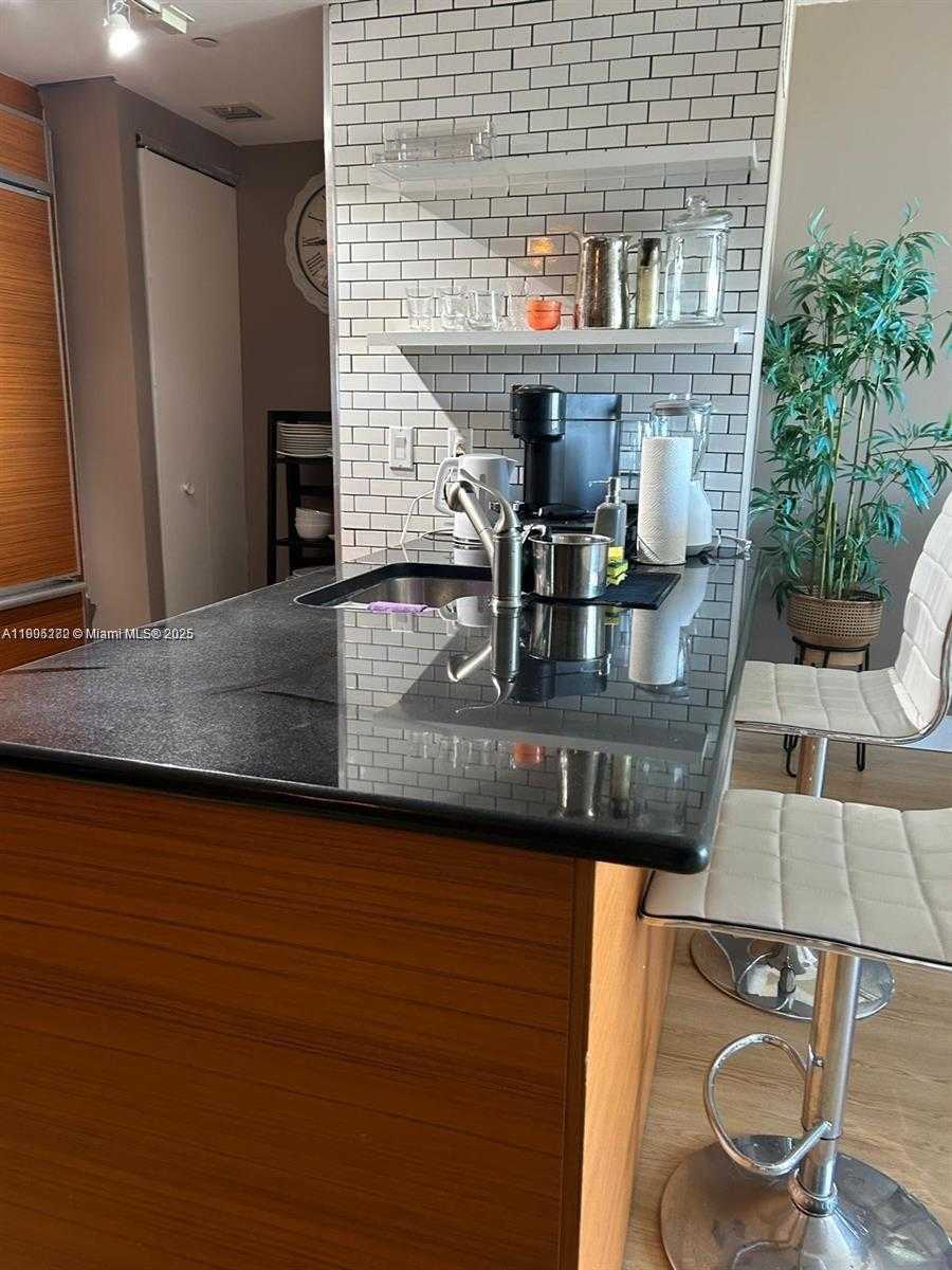 Small Image of 50 BISCAYNE BLVD #4607, Miami Number 26