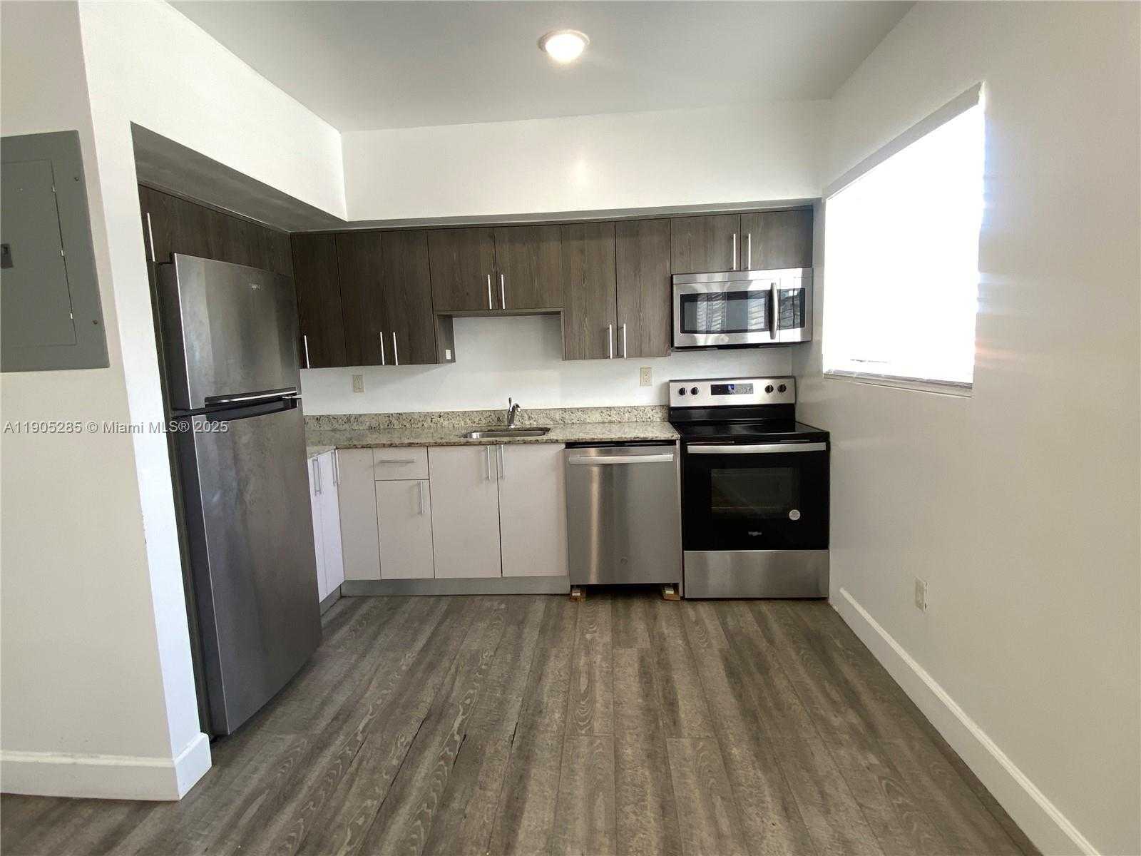 Small Image of 9025 HARDING AVE #1, Surfside Number 6