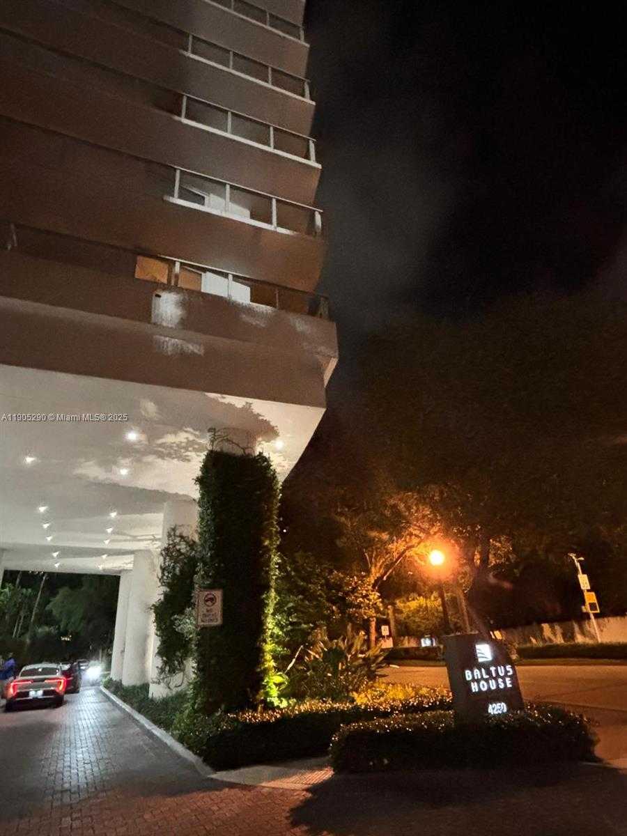 Small Image of 4250 BISCAYNE BLVD #1502, Miami Number 16