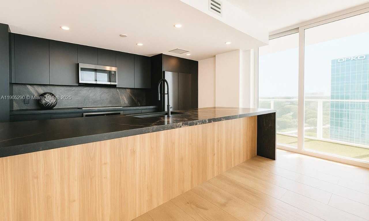 Small Image of 4250 BISCAYNE BLVD #1502, Miami Number 7