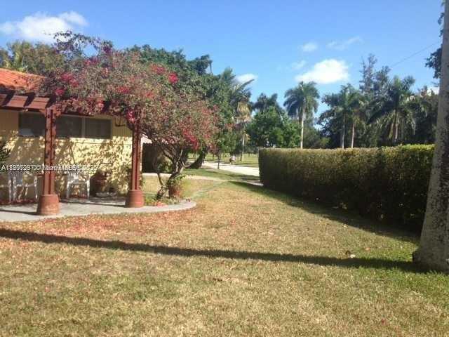 Small Image of 1100 NORTH SHORE DR, Miami Beach Number 2