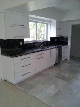 Small Image of 1100 NORTH SHORE DR, Miami Beach Number 5