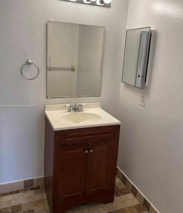 Small Image of 530 SOUTH PARK RD #26-11, Hollywood Number 14