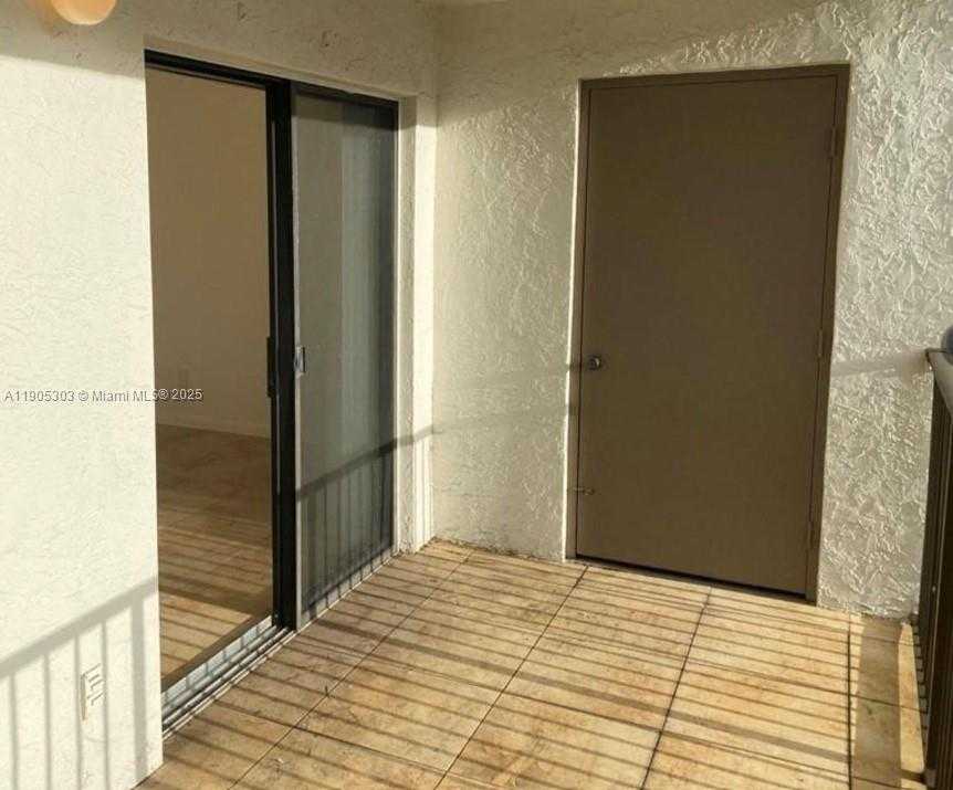 Small Image of 530 SOUTH PARK RD #26-11, Hollywood Number 16