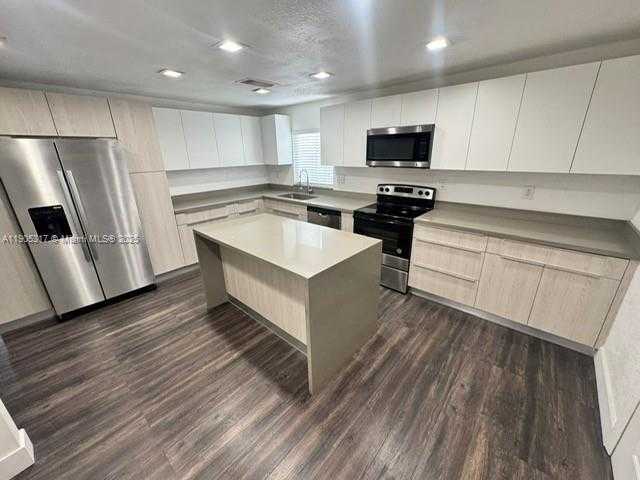 Small Image of 29939 SOUTH WEST 159TH DR, Homestead Number 11