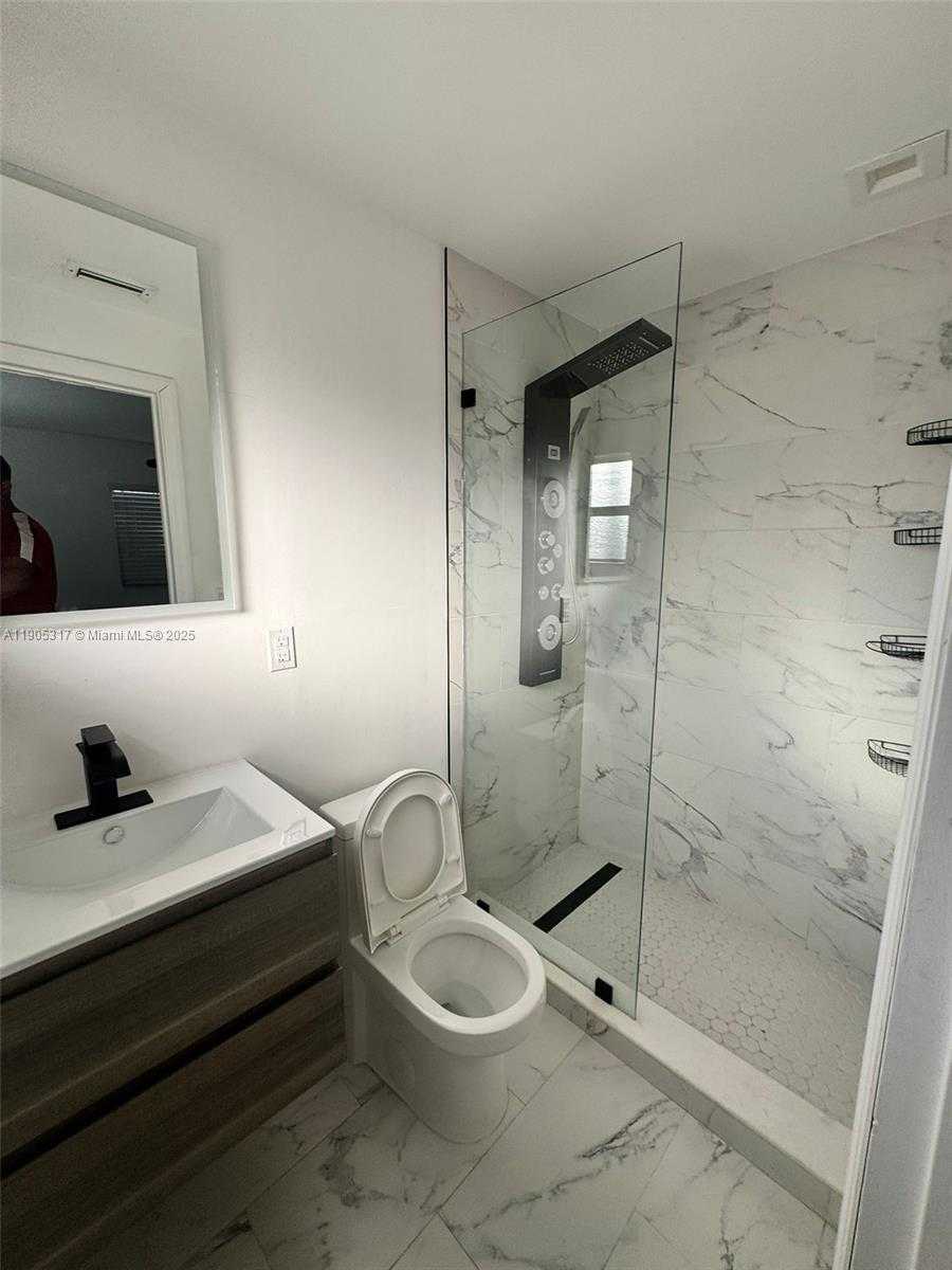 Small Image of 29939 SOUTH WEST 159TH DR, Homestead Number 17