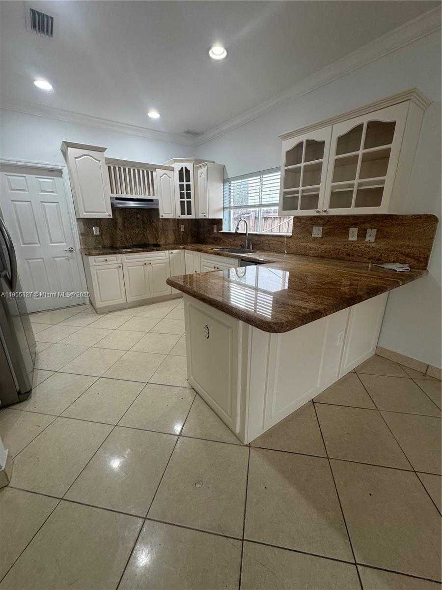 Small Image of 1150 SOUTH WEST 154TH AVE, Miami Number 2