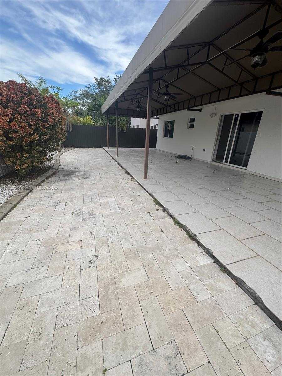 Small Image of 1150 SOUTH WEST 154TH AVE, Miami Number 23