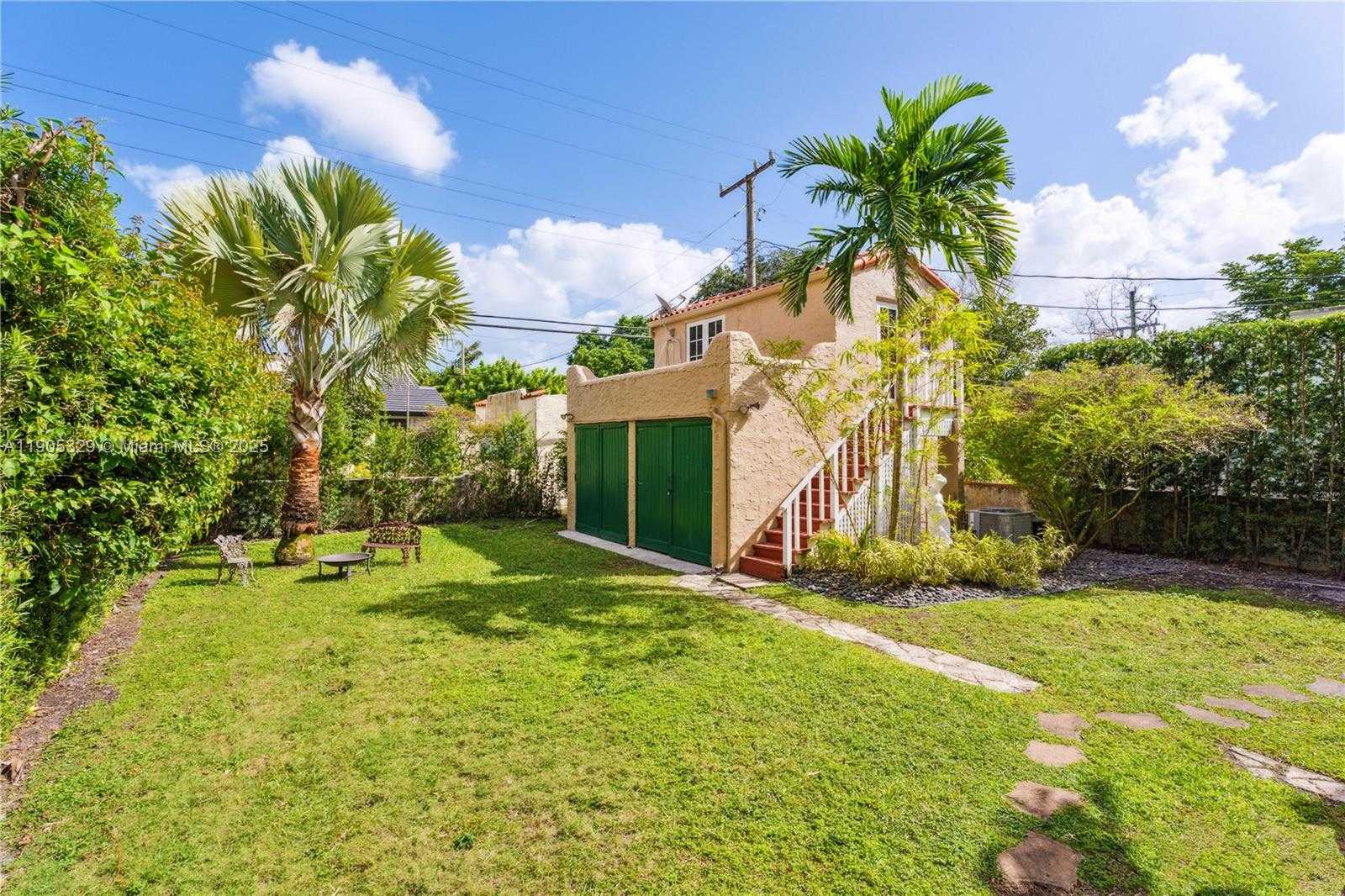 Small Image of 1231 FERDINAND ST, Coral Gables Number 14