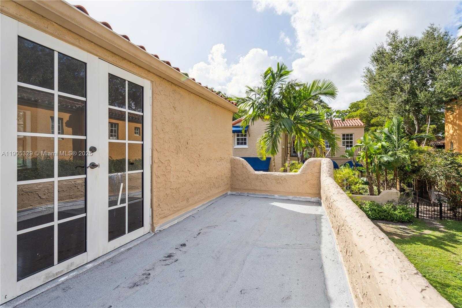 Small Image of 1231 FERDINAND ST, Coral Gables Number 16