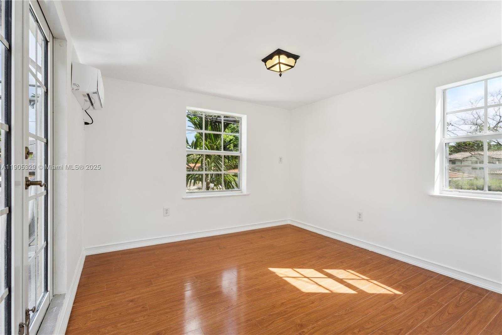 Small Image of 1231 FERDINAND ST, Coral Gables Number 8