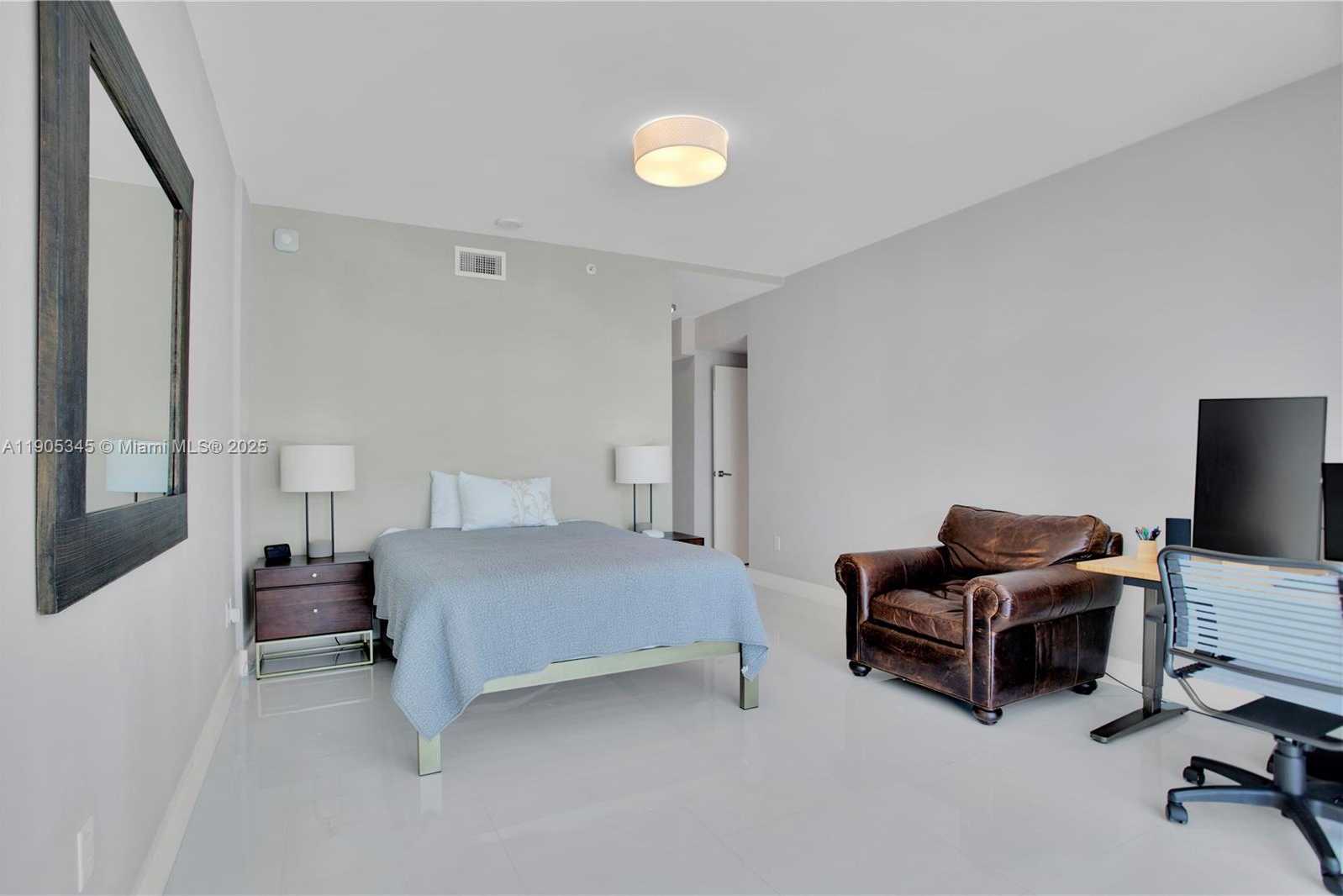 Small Image of 1080 BRICKELL AVE #3106, Miami Number 18
