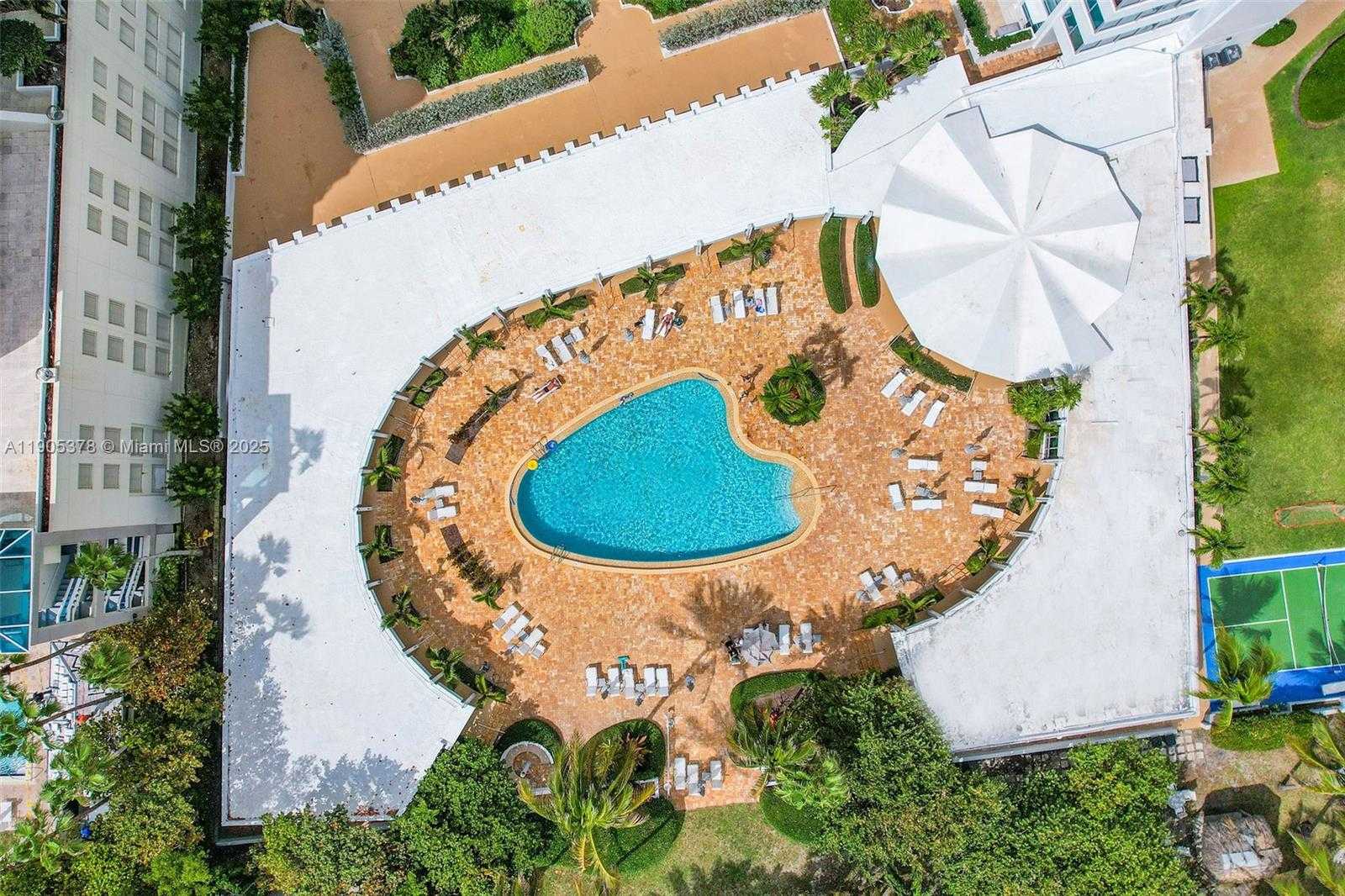 Small Image of 5055 COLLINS AVE #2J, Miami Beach Number 28