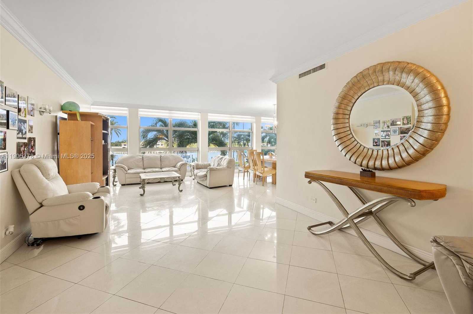 Small Image of 5055 COLLINS AVE #2J, Miami Beach Number 3