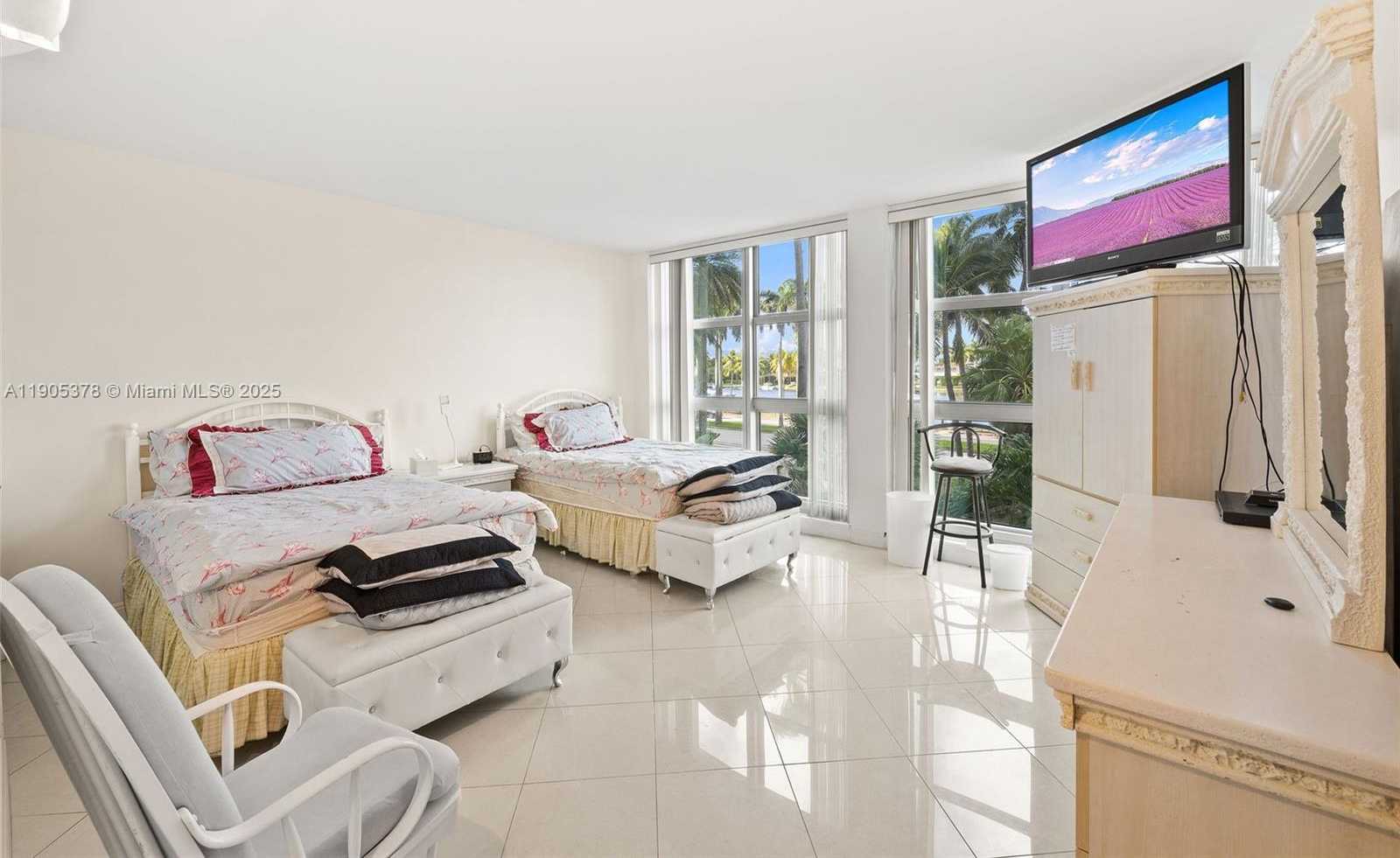 Small Image of 5055 COLLINS AVE #2J, Miami Beach Number 9