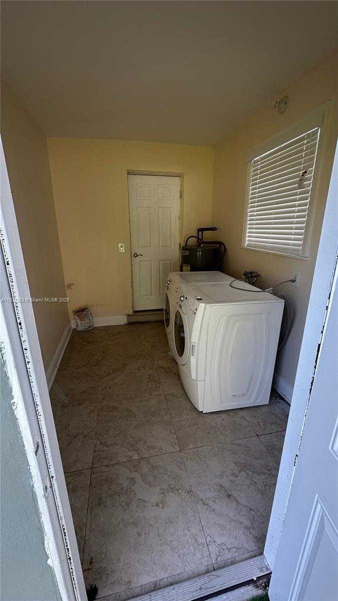 Small Image of 4131 KIRKLAND LN #1, Lake Worth Number 7