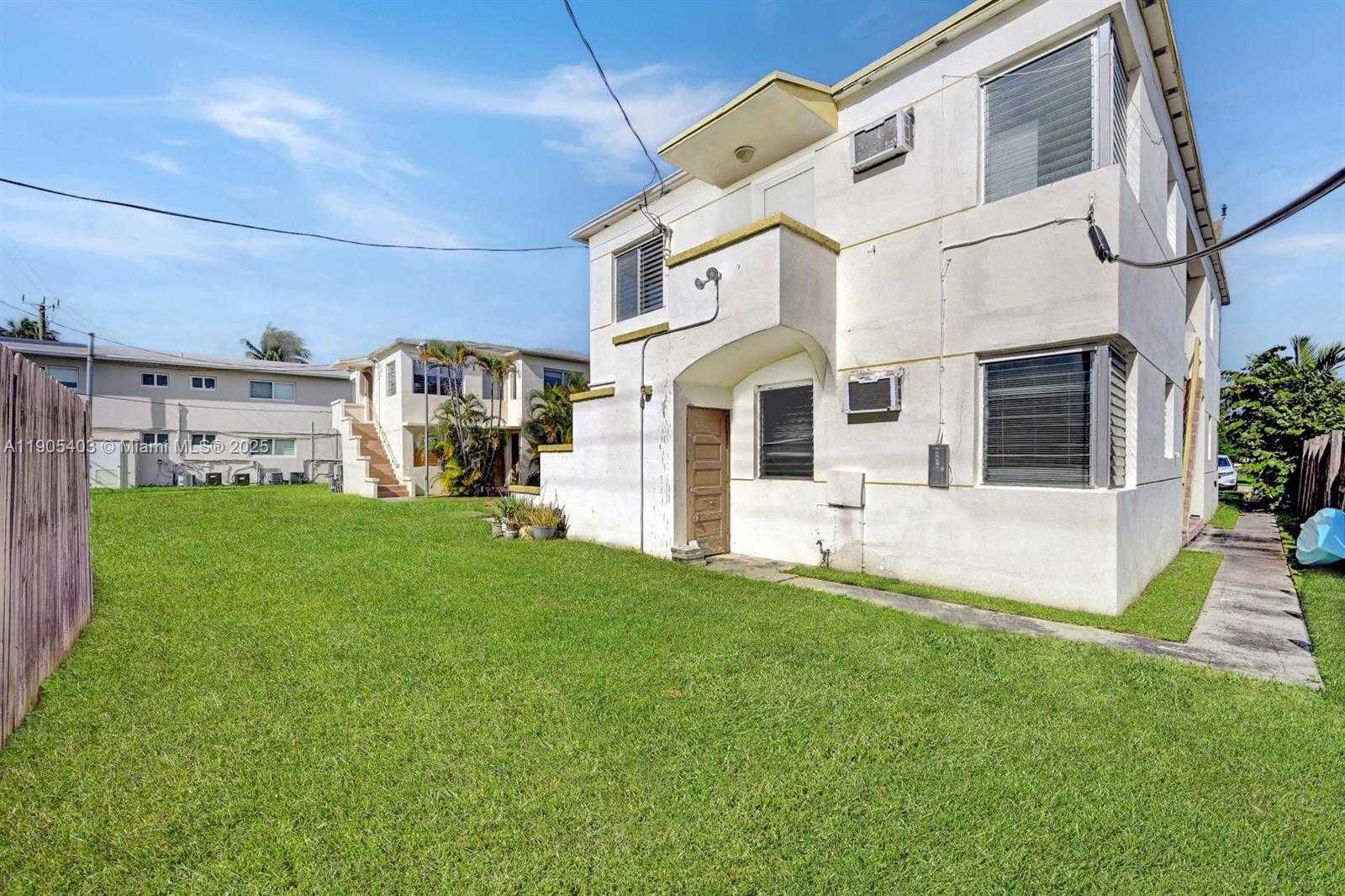 Small Image of 1920 BIARRITZ DR #4, Miami Beach Number 28