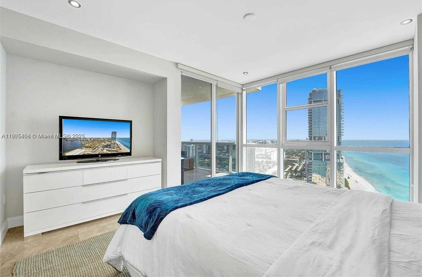 Small Image of 18201 COLLINS AVE #5202, Sunny Isles Beach Number 4