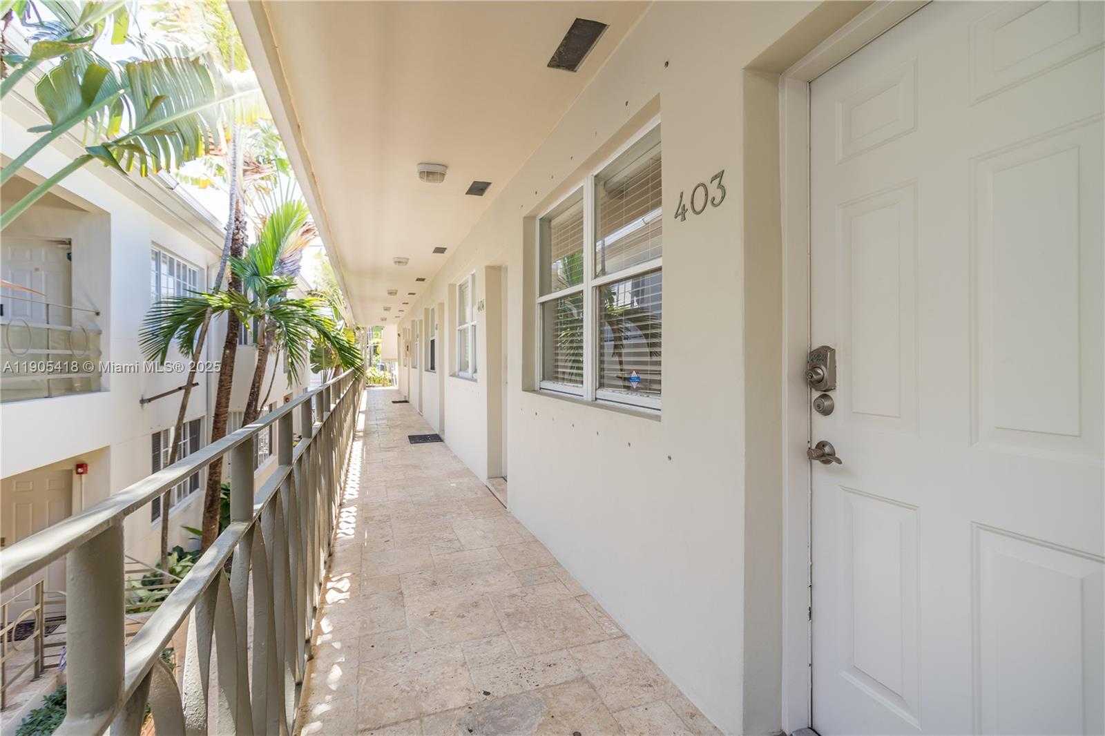 Small Image of 1340 DREXEL AVE #403, Miami Beach Number 10