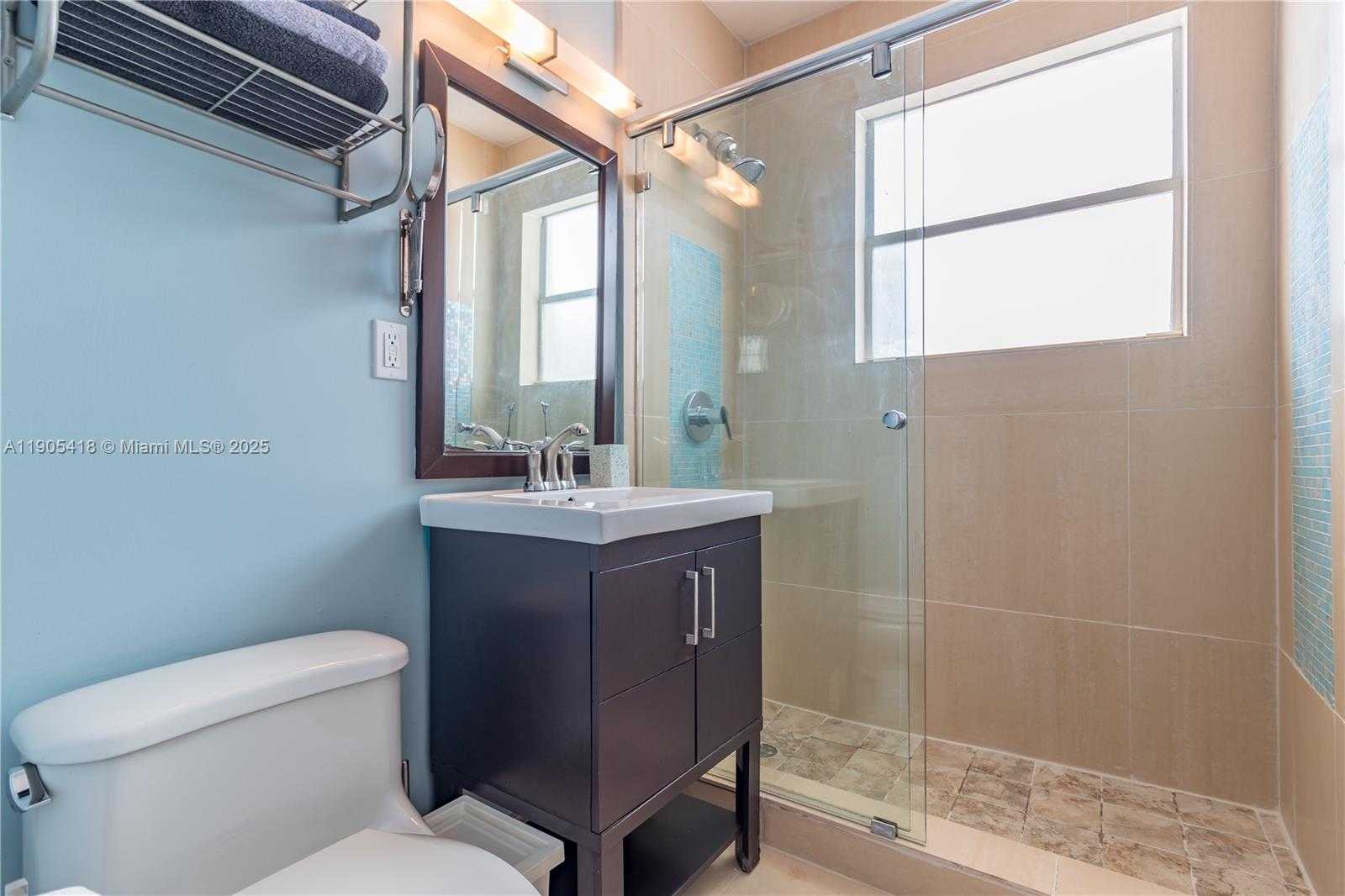 Small Image of 1340 DREXEL AVE #403, Miami Beach Number 12