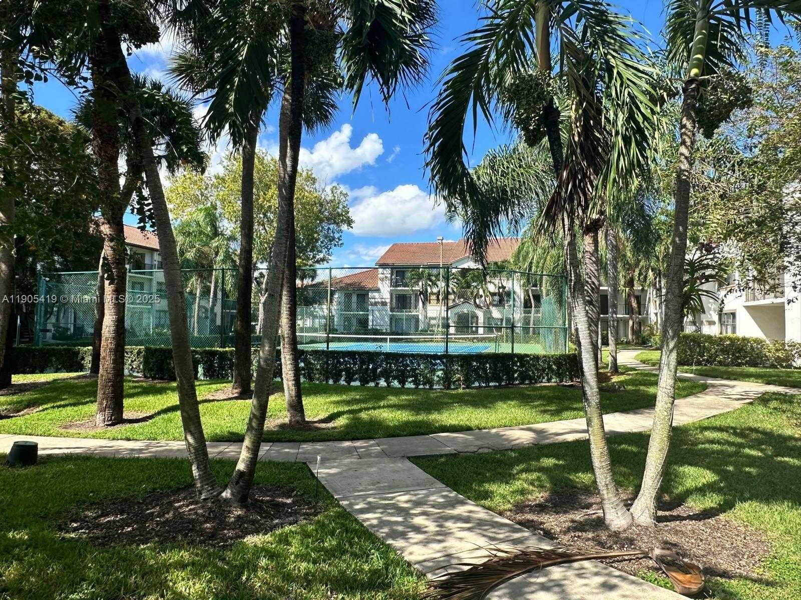 Small Image of 610 SOUTH PARK RD #27-1, Hollywood Number 15