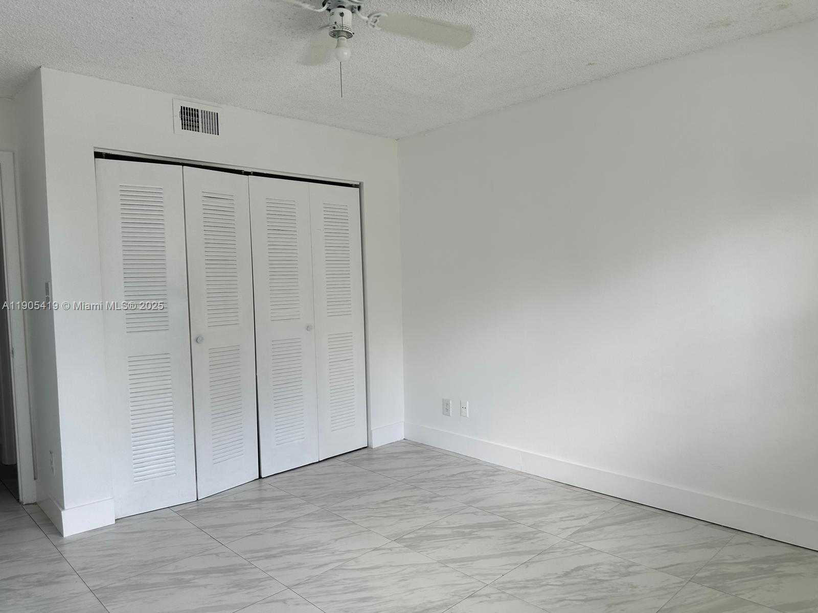 Small Image of 610 SOUTH PARK RD #27-1, Hollywood Number 6