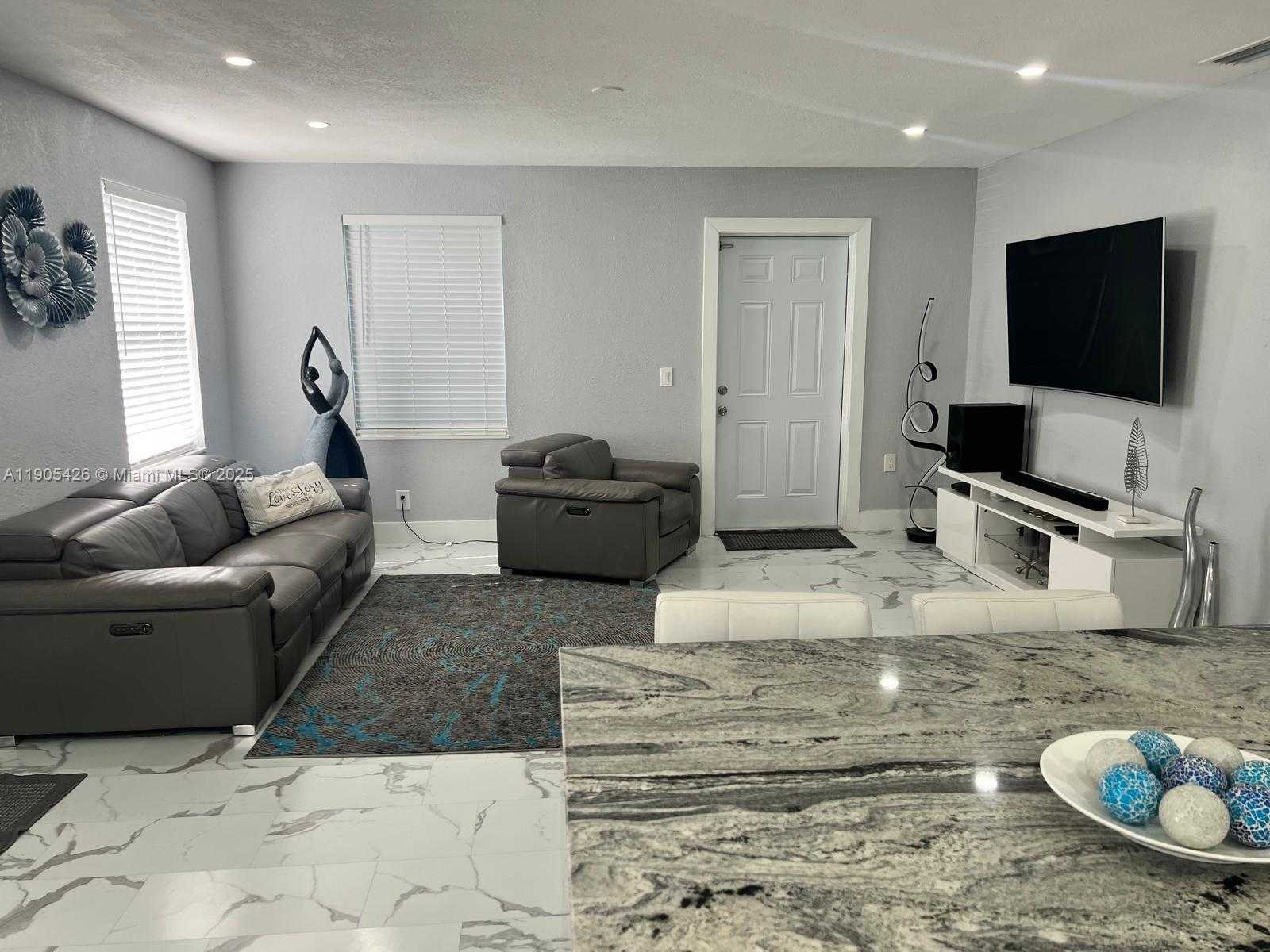 Small Image of 12268 SOUTH WEST 202ND ST #., Miami Number 4