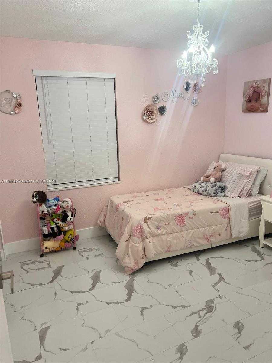 Small Image of 12268 SOUTH WEST 202ND ST #., Miami Number 9