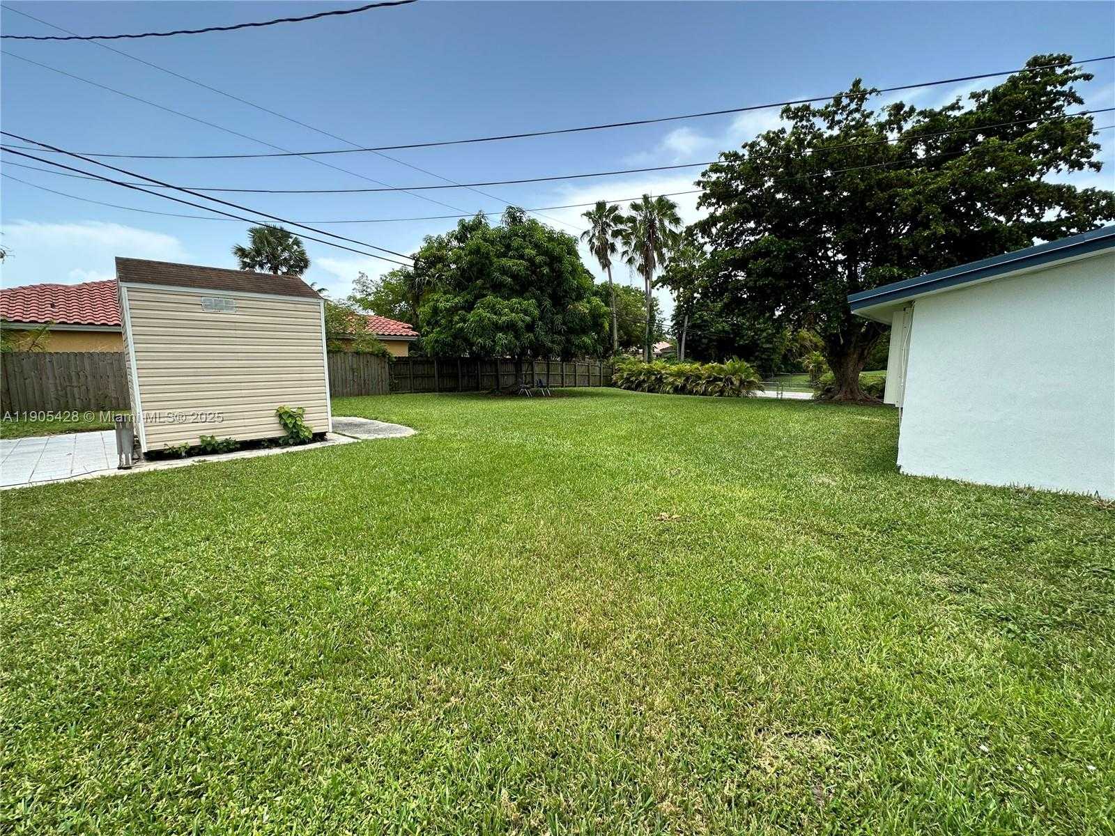 Small Image of 9450 SOUTH WEST 181ST TER, Palmetto Bay Number 21