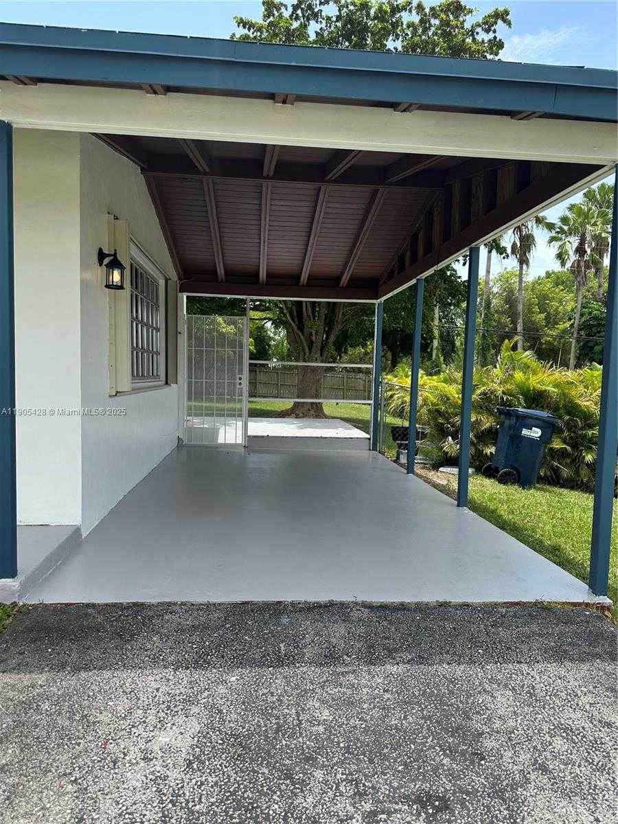 Small Image of 9450 SOUTH WEST 181ST TER, Palmetto Bay Number 28