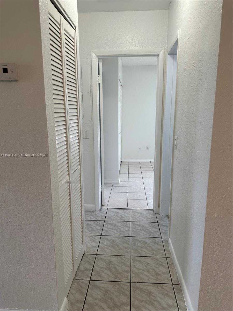 Small Image of 9450 SOUTH WEST 181ST TER, Palmetto Bay Number 7