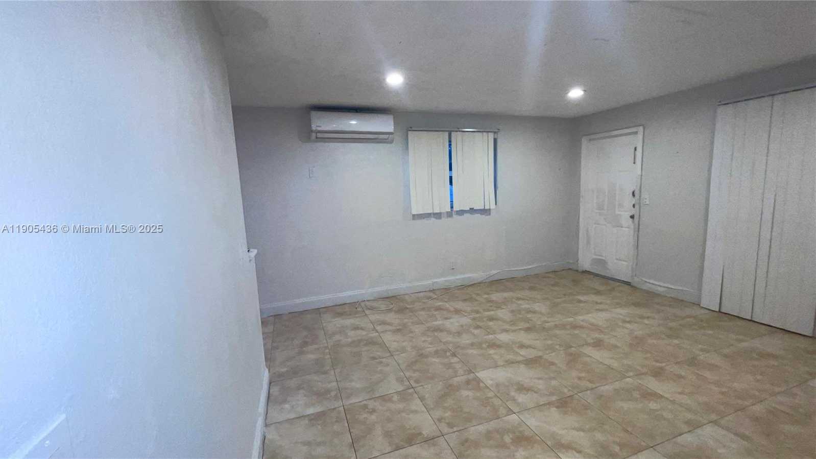 Small Image of 6390 HAYES ST #2, Hollywood Number 15