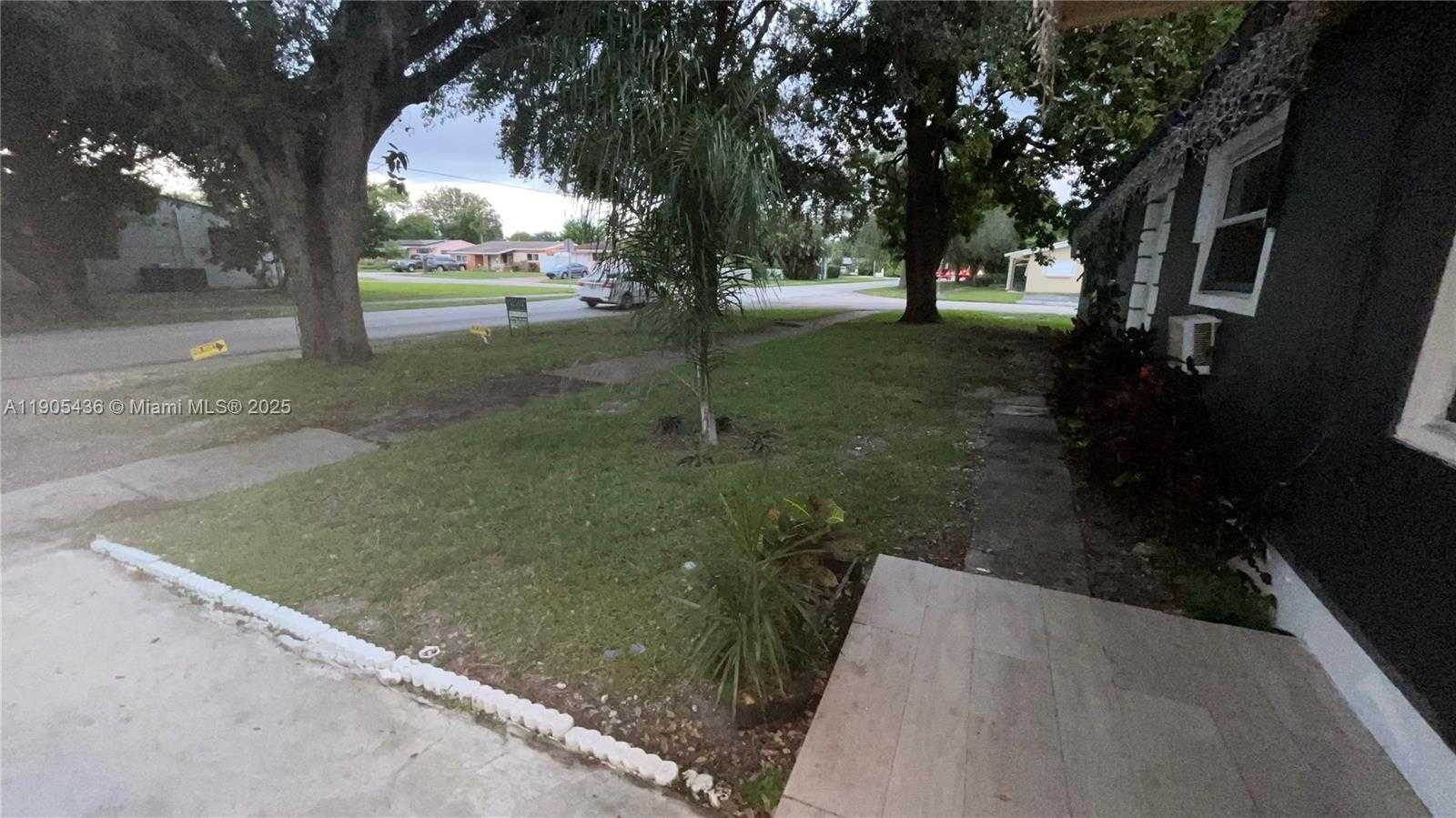 Small Image of 6390 HAYES ST #2, Hollywood Number 5