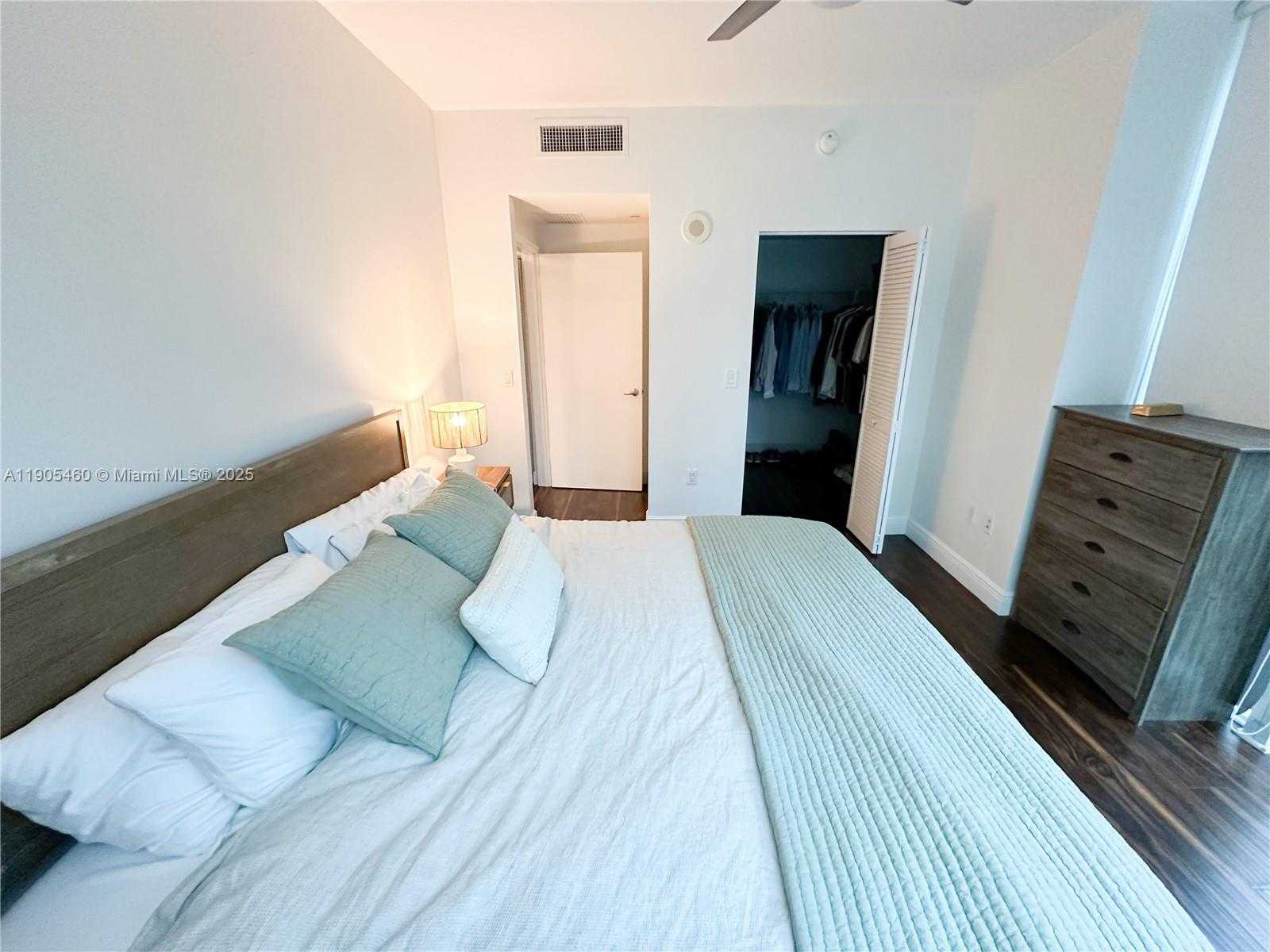 Small Image of 951 BRICKELL AVE #601, Miami Number 14