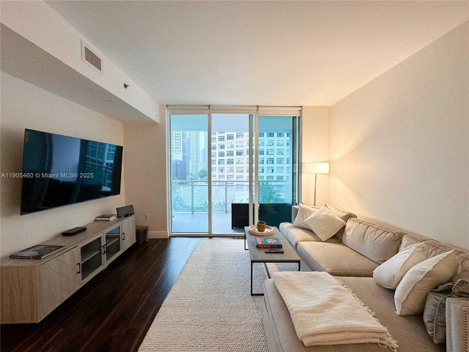 Small Image of 951 BRICKELL AVE #601, Miami Number 2